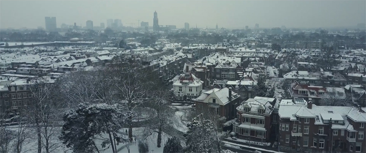 Coen Swijnenberg filmt besneeuwd Wilhelminapark met Mavic Pro